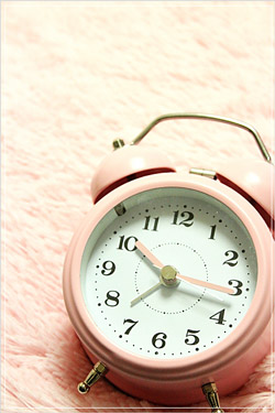 スマホは夜10時以降使わないようにすることで、受験生の睡眠時間を確保する。